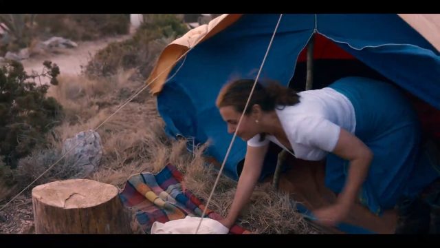 Evden Kaçan Olgun Kadınla Çadırda Seks izle